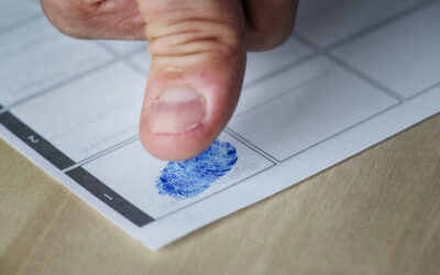 Ink Fingerprinting vs. Digital Fingerprinting: What’s the Difference?
